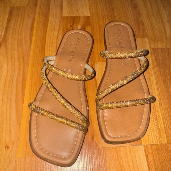 MARIELLA Glittering Gold Sandals - Picture 1 of 2